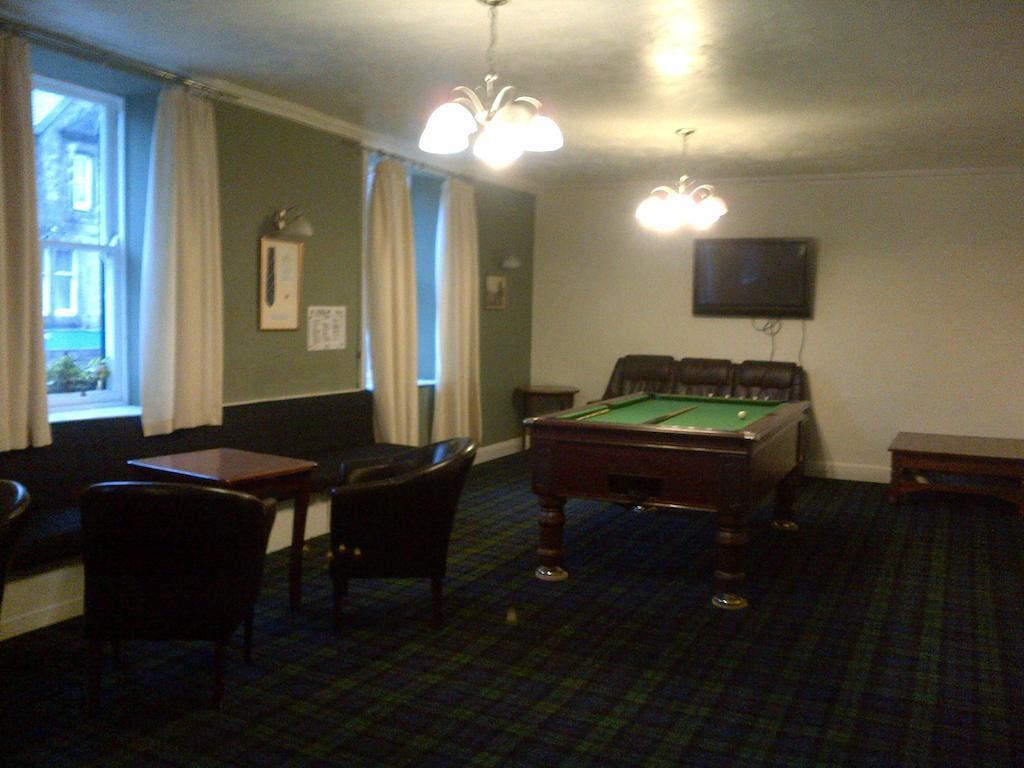 Crown Hotel Langholm Екстериор снимка