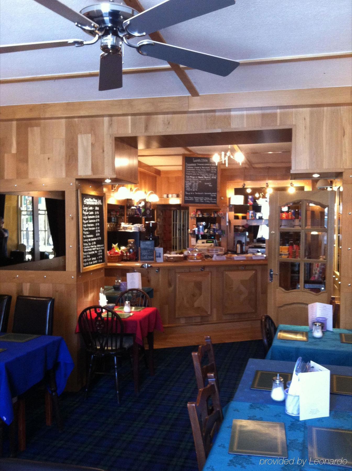 Crown Hotel Langholm Ресторант снимка