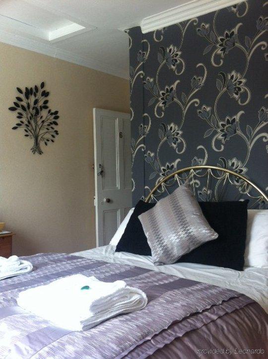 Crown Hotel Langholm Екстериор снимка
